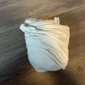 Solly baby tan & white diamond print infant stretchy wrap